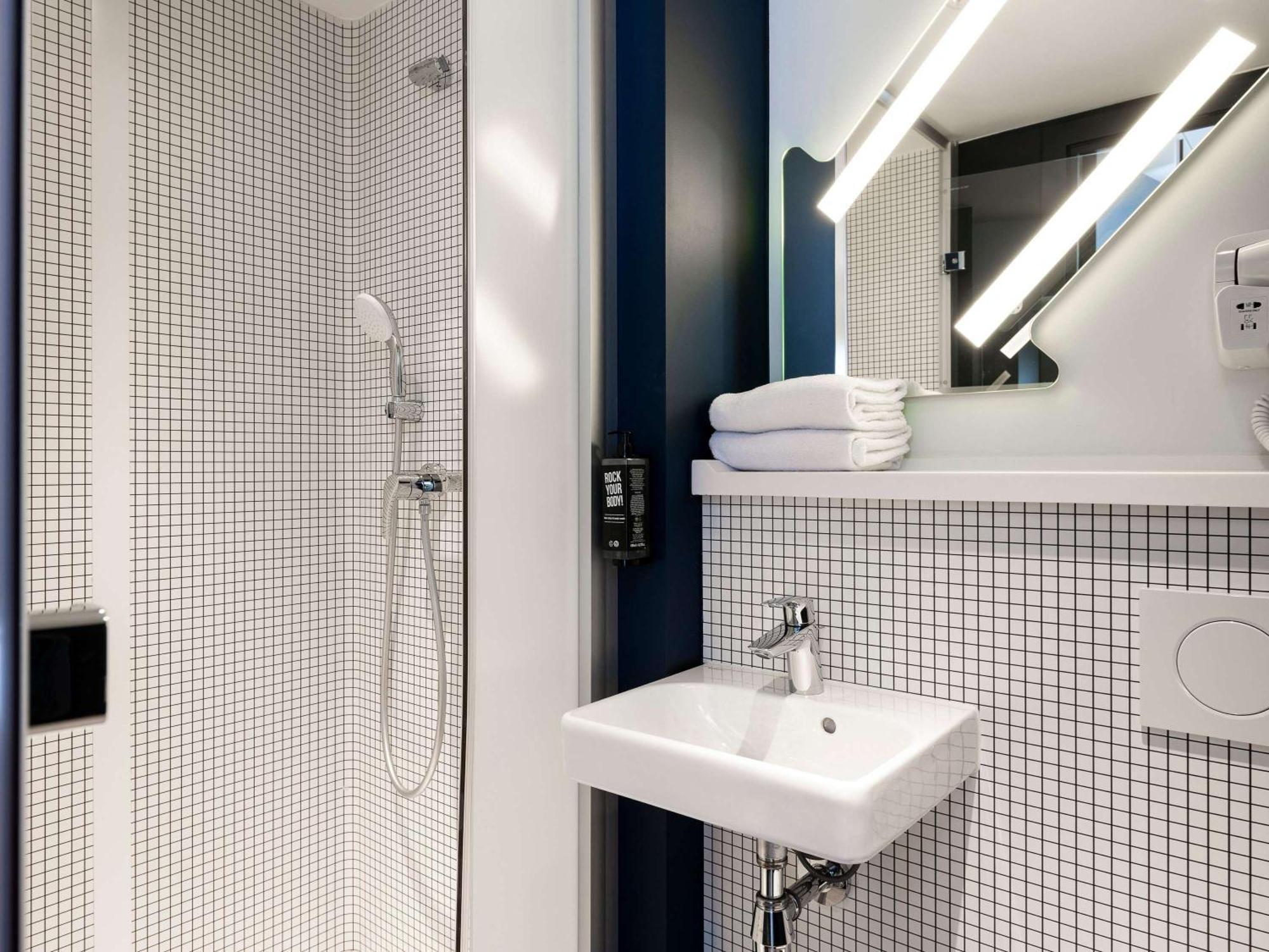 Ibis Budget Gent Centrum Dampoort Extérieur photo